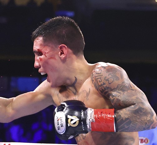 Oscar Valdez to start new title quest next month